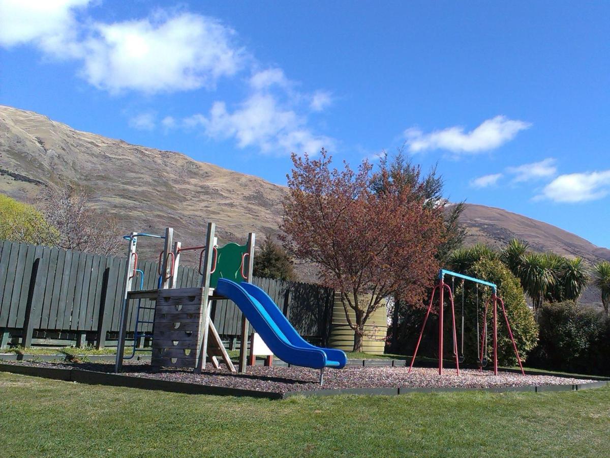 Wanaka Top 10 Holiday Park Exteriör bild