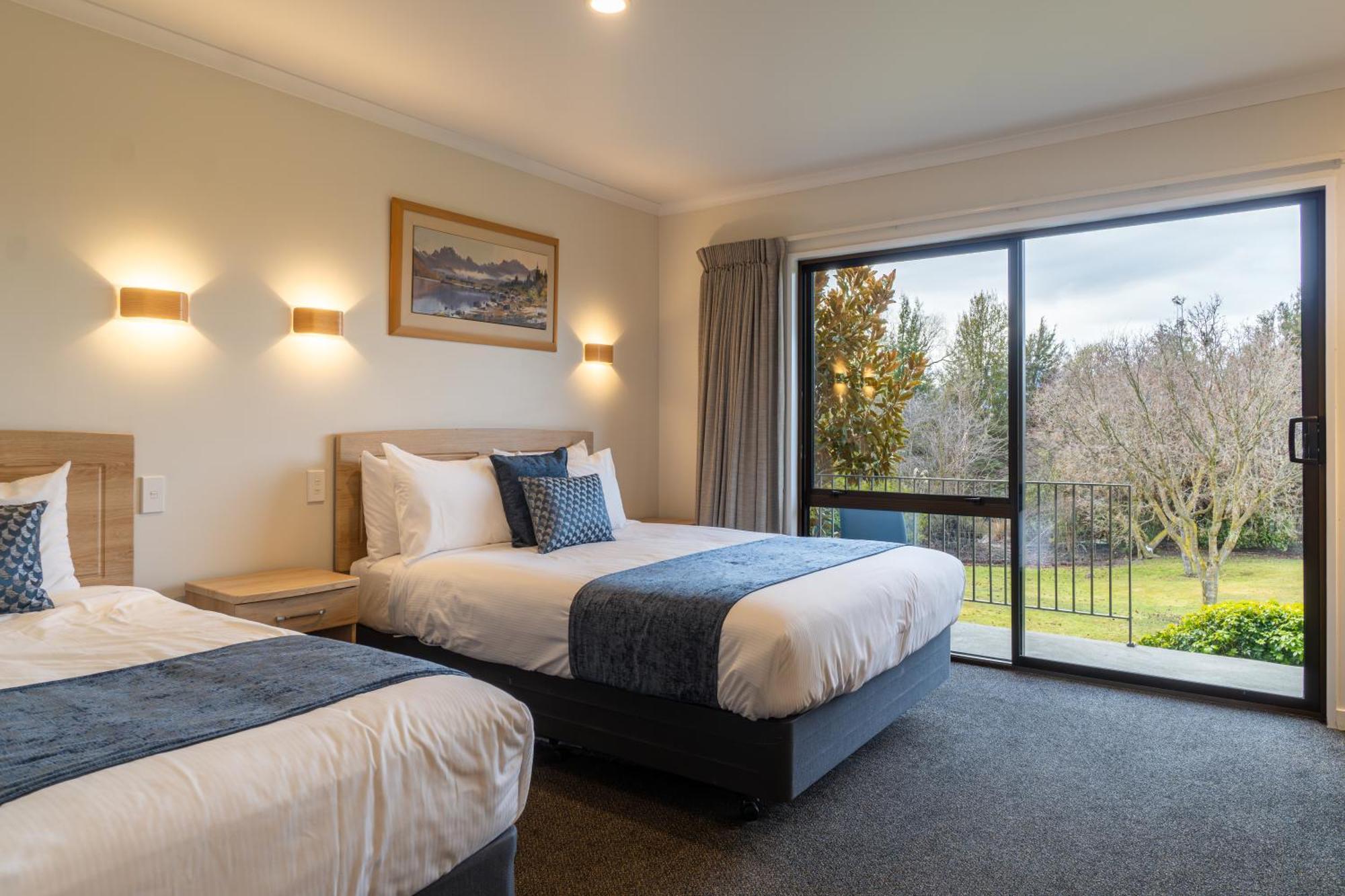 Wanaka Top 10 Holiday Park Exteriör bild
