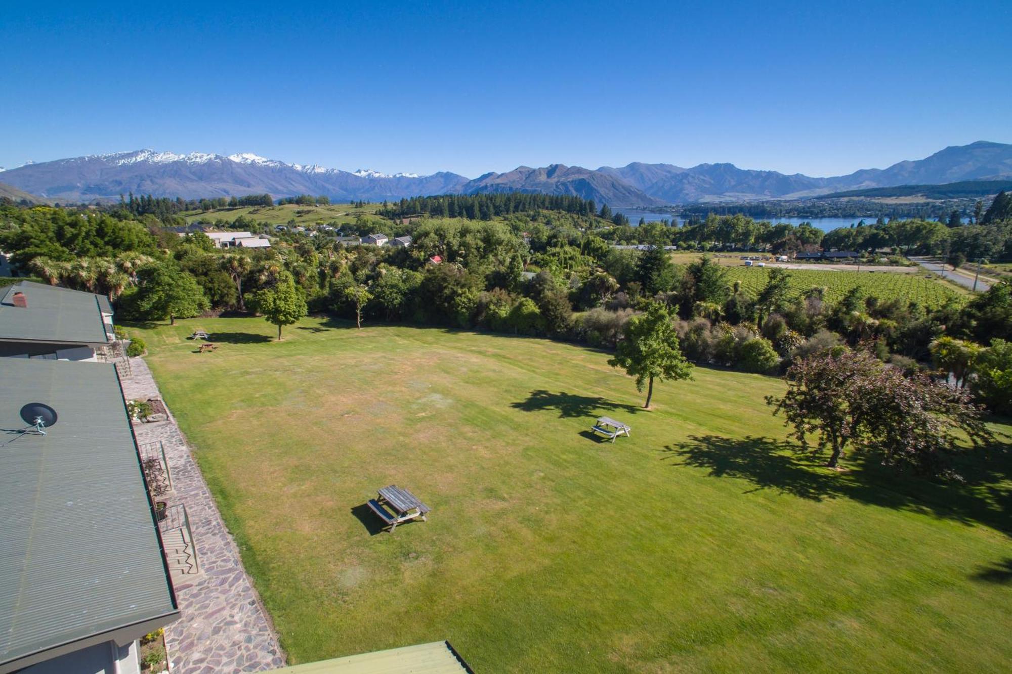 Wanaka Top 10 Holiday Park Exteriör bild
