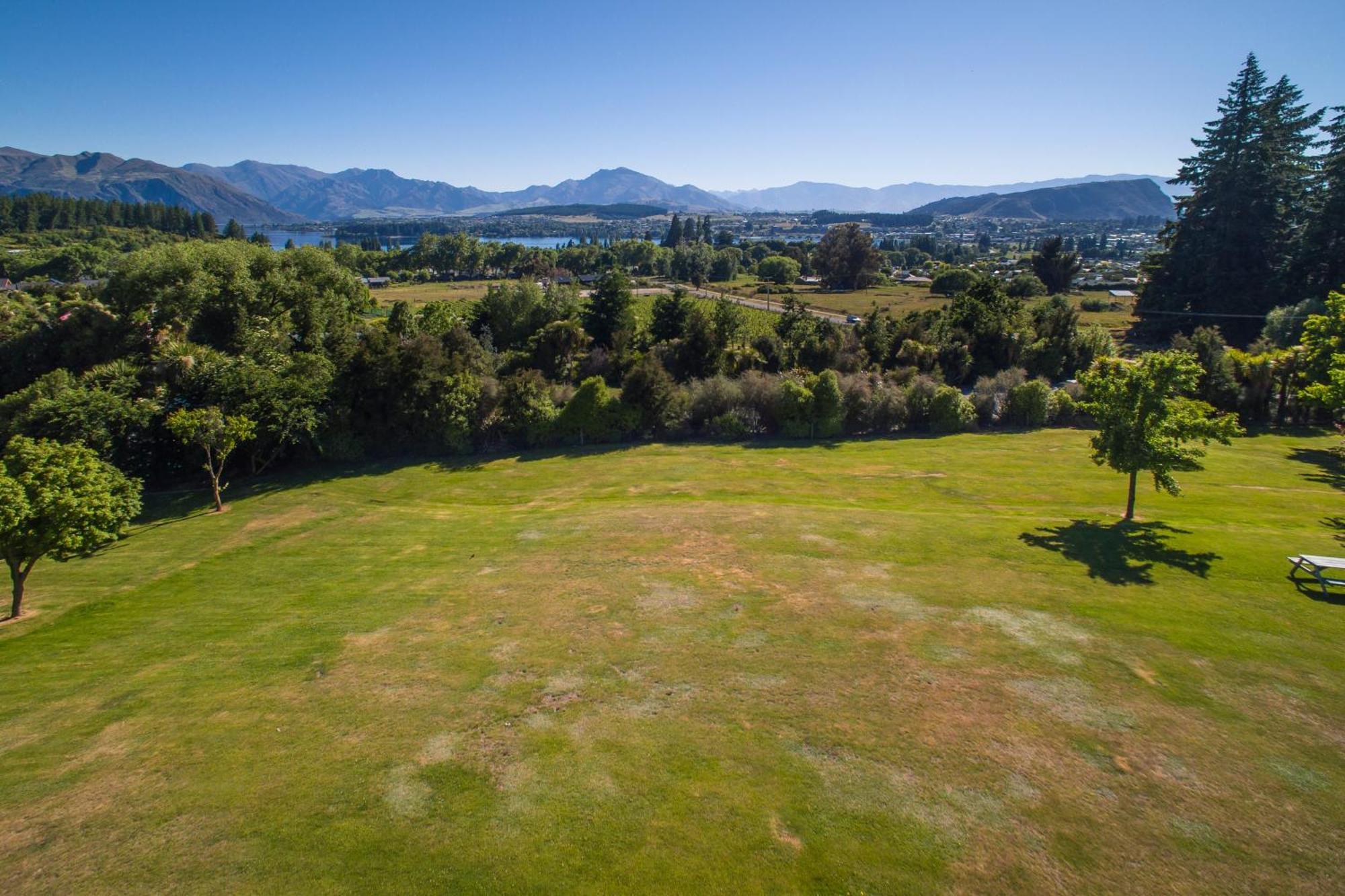 Wanaka Top 10 Holiday Park Exteriör bild